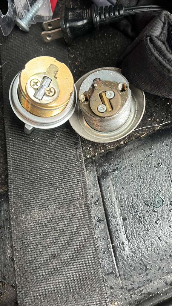 Car lockout service Miami โ vehicle lock