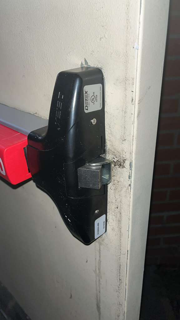 Commercial lockout service Miami