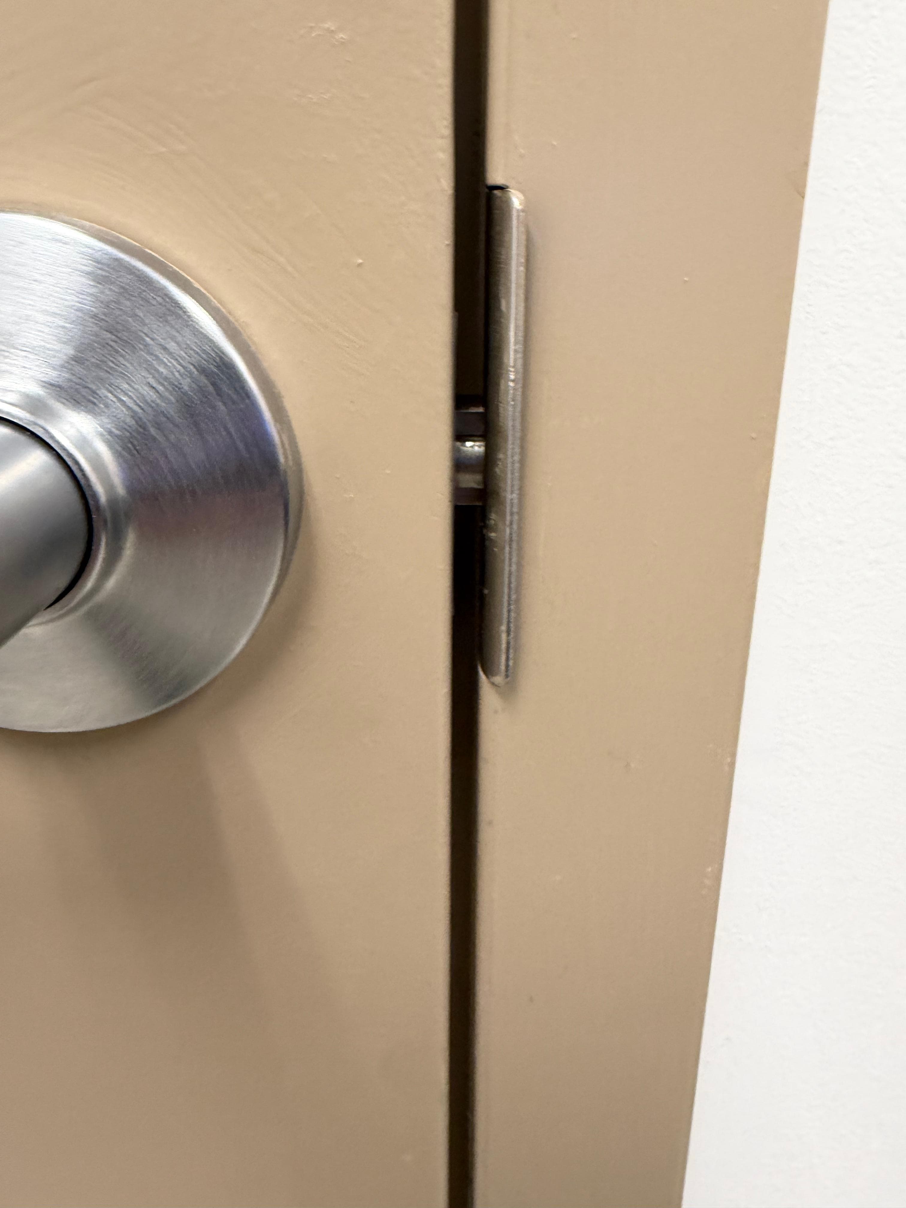 Home lockout service Miami โ door knob